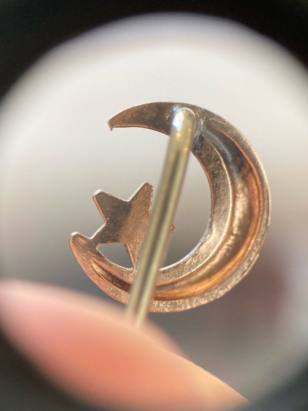 Antique Victorian Crescent Moon & Star Gold Stick Pin - Picture 5 of 11